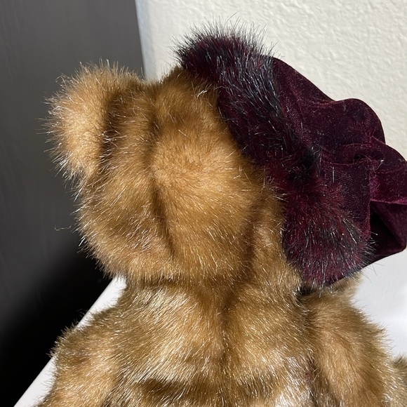 GUND Brown Fur Bear With Hat And Robe. Excellent Condition. Approximately 18". - Picture 8 of 12